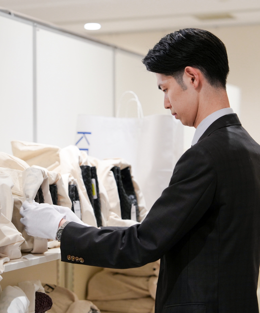 女性社員
