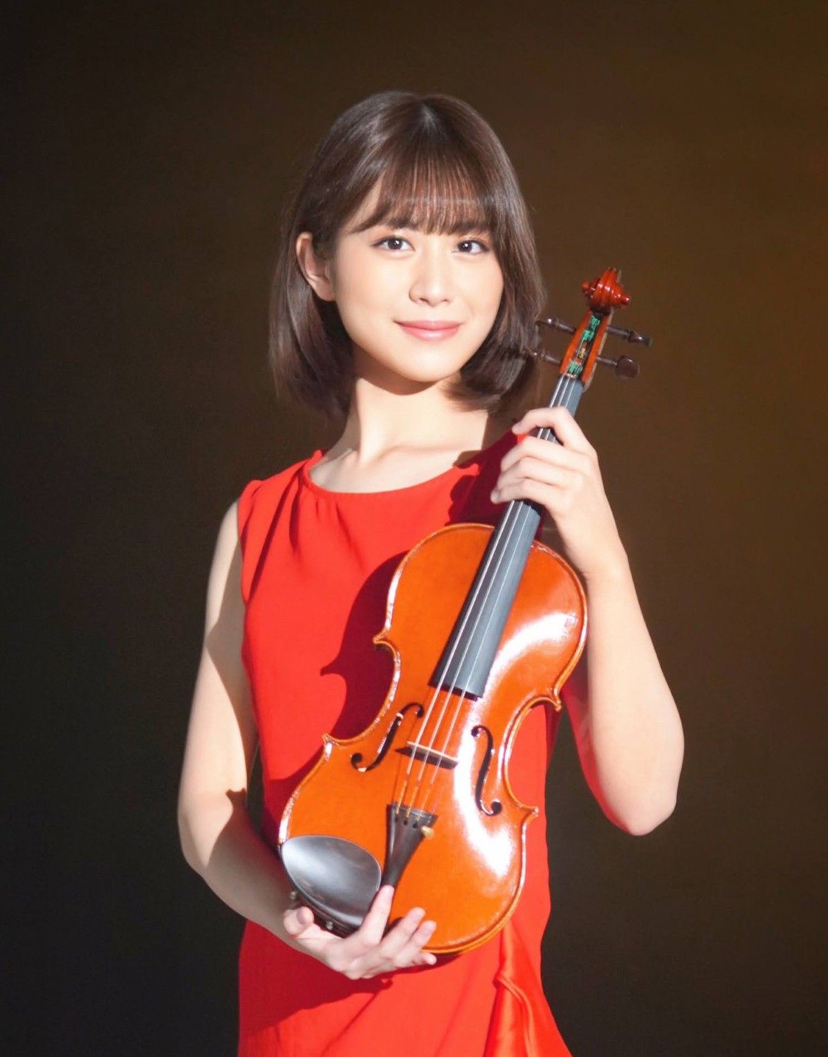 特翠会特別企画「山本志奈 ヴァイオリンミニコンサート」 - 京成百貨店